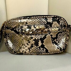 Steve Madden BMaven Crossbody